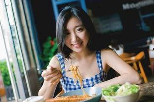 武平美女吃瓜事件视频,网络热议背后的真相揭秘