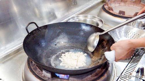 有关豆腐的头条名字,盘点近期热门豆腐头条，解锁豆腐美食新境界