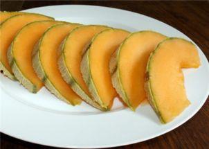 吃哈密瓜功效文案,润肺排毒，美容养颜的天然良方